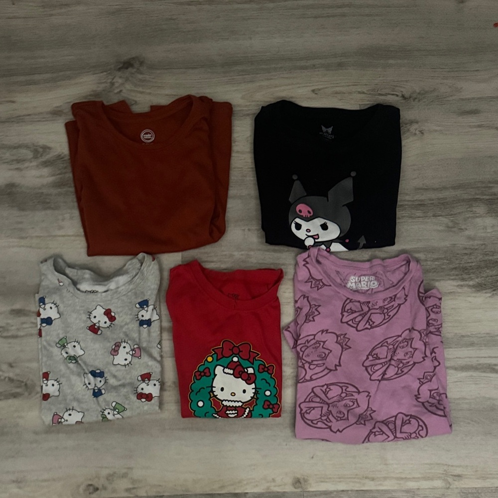 Set of 5 Graphic T-Shirts